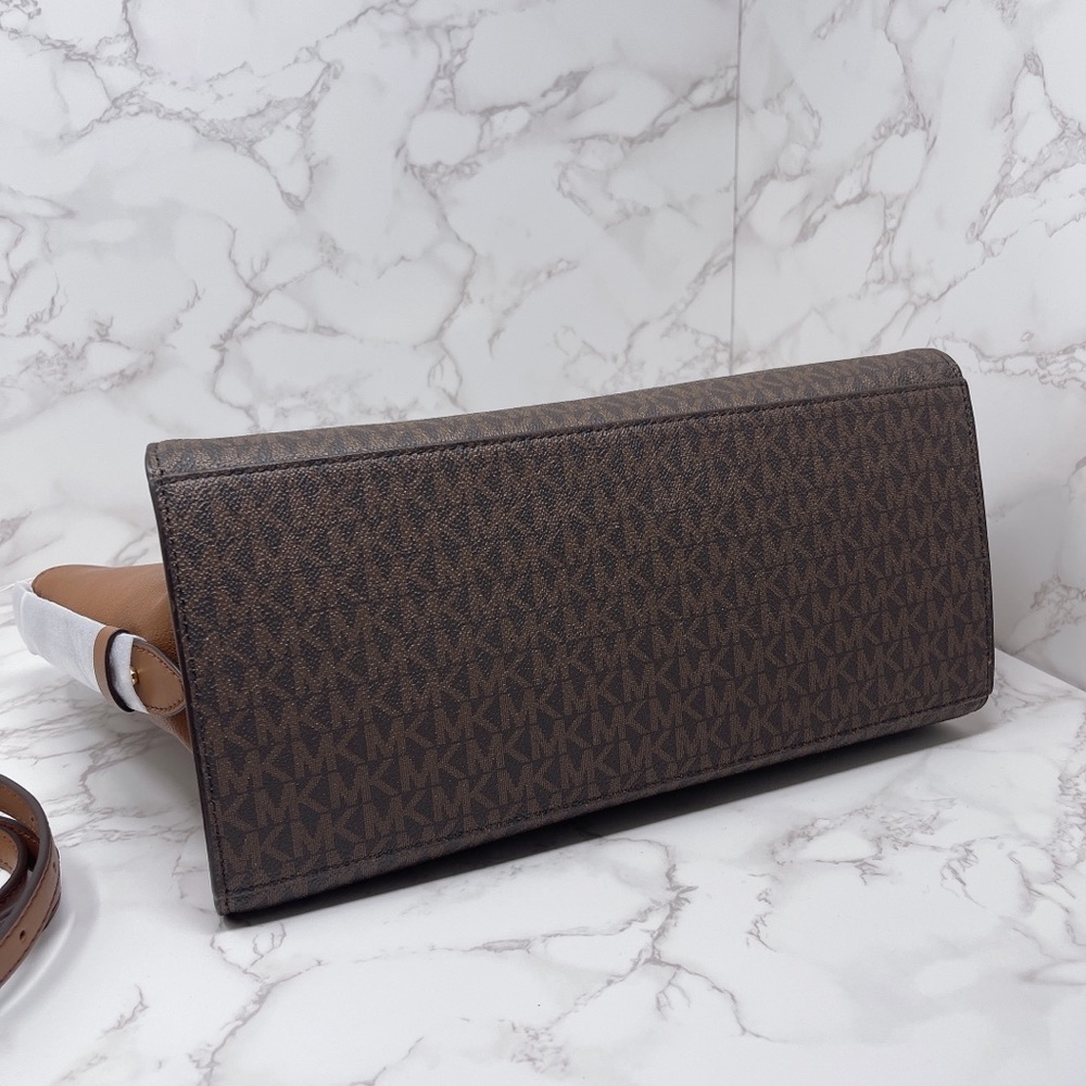 Michael Kors Avril Large Satchel and Wallet - Picture 6 of 13